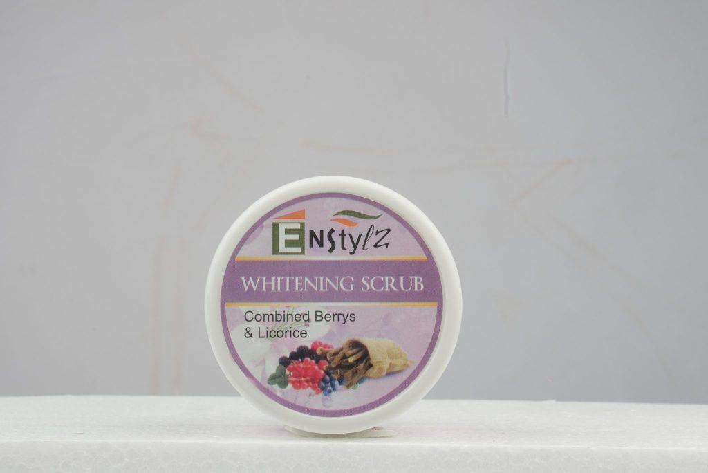 Enstylz Whitening Scrub for Women with Combined Berries & Licorice - Image 4